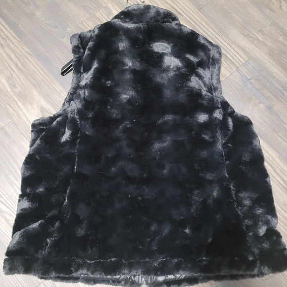 Nicole Miller Original Reversible Faux Fur Vest Size XL Black Full Zip Pockets - Picture 3 of 4